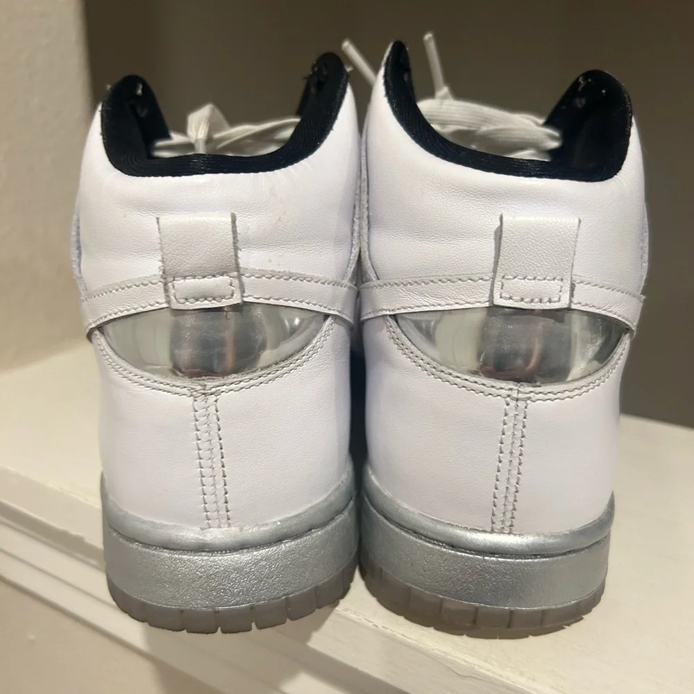 Nike Womens Dunk High SE DX5928-100 White Chrome Basketball Shoes Size 8.5 - Picture 6 of 9